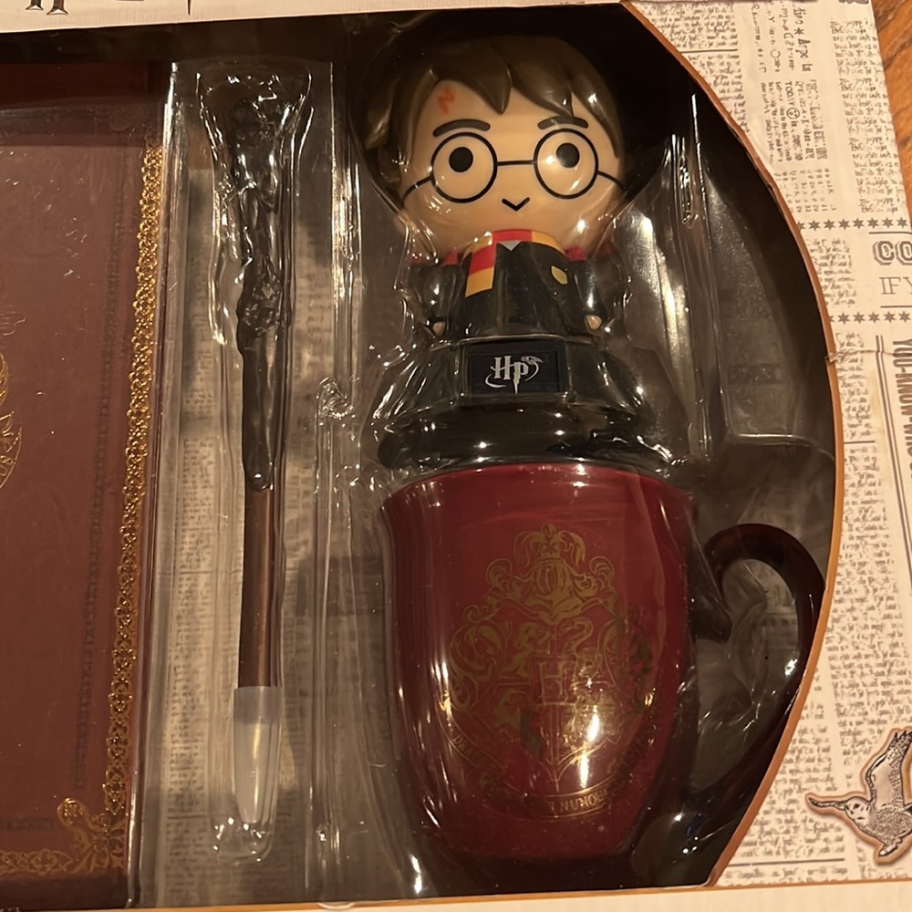 Brand New Harry Potter Gift Set - Picture 4 of 5